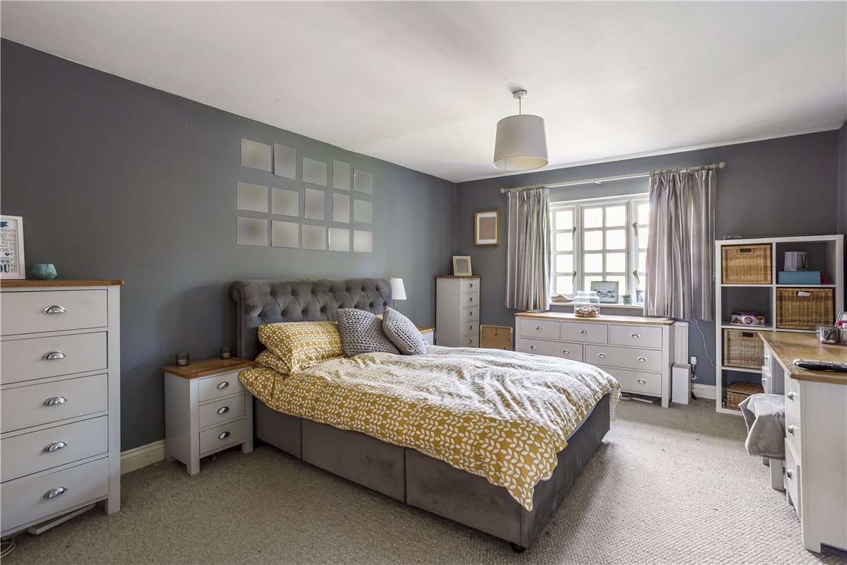 6 bedroom House, Kelham Gardens, Marlborough, SN8 - Available, Image 8