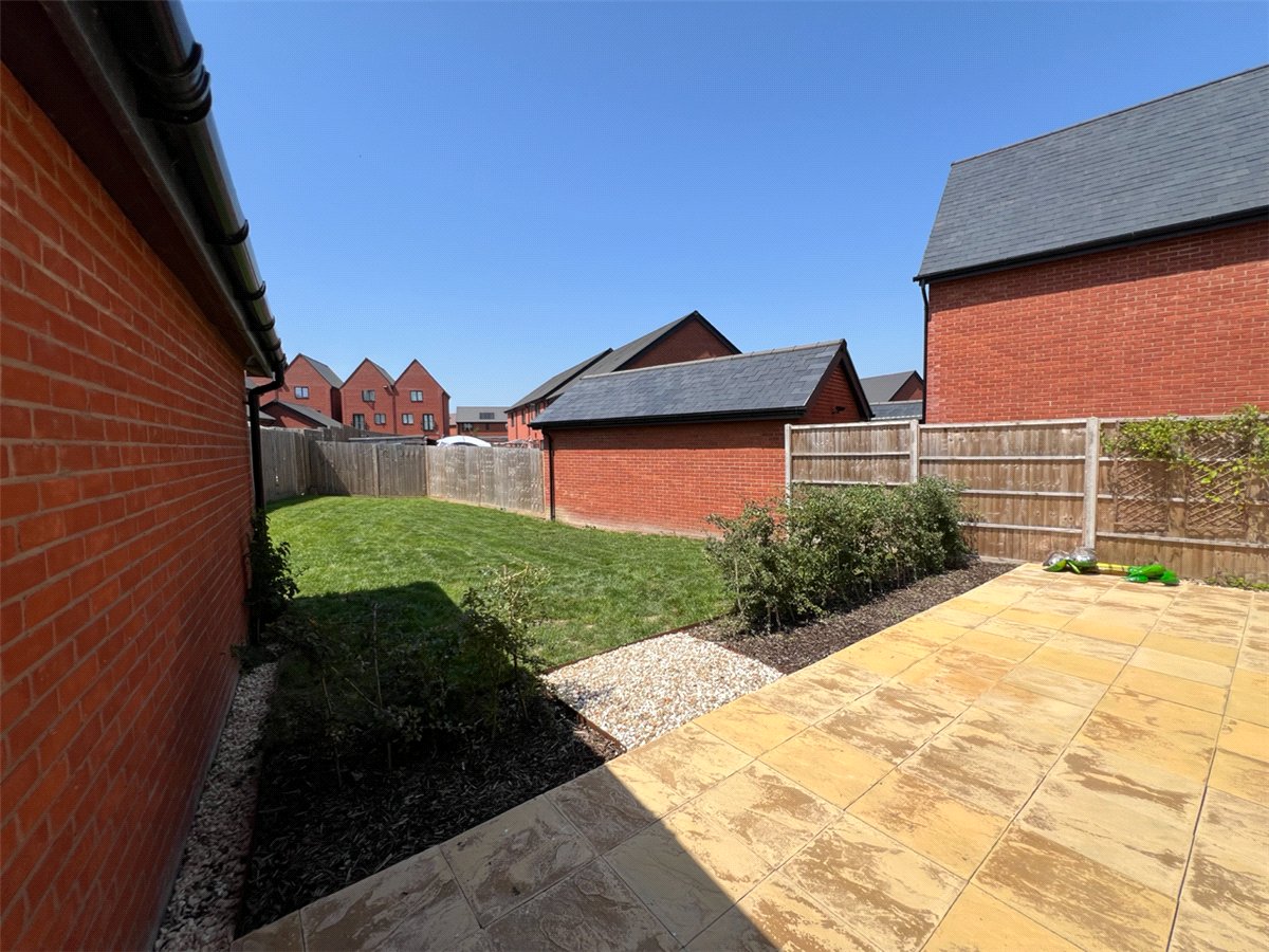 5 bedroom House, Stonyfield Road, Whiteley, PO15 - Available, Image 14
