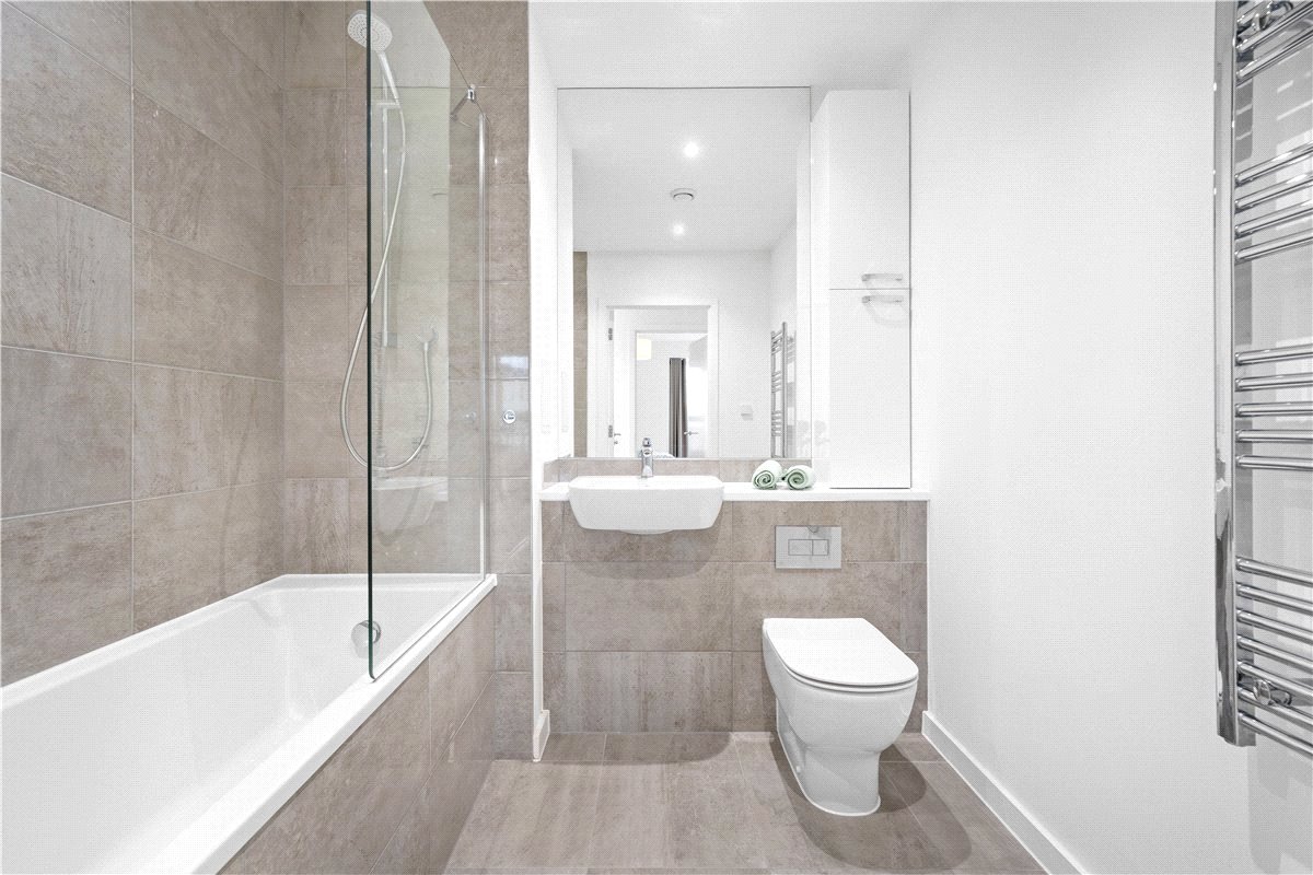 3 bedroom Flat, Heartwell Avenue, London, E16 - Available, Image 21