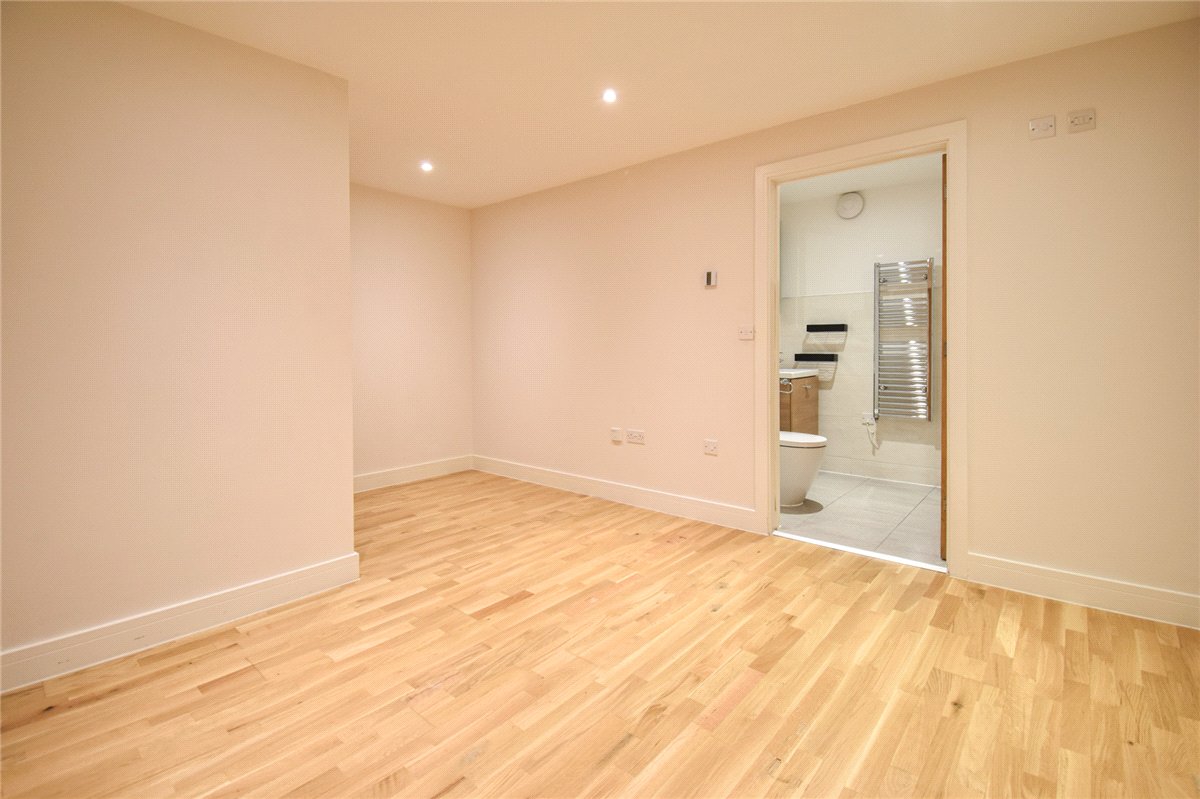 1 bedroom Flat, Cambridge Place, Cambridge, CB2 - Available, Image 4