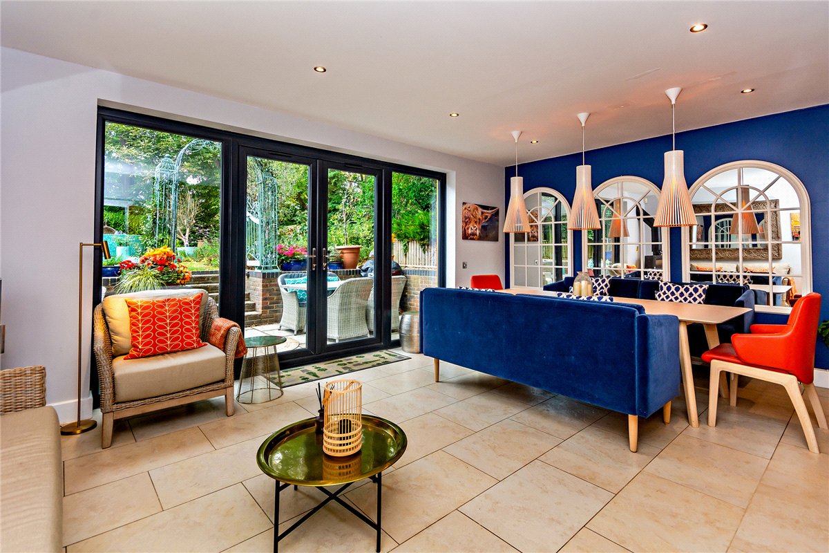 4 bedroom House, Oxford Road, Donnington, RG14 - Available, Image 19