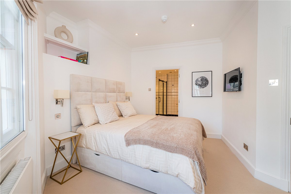 1 bedroom Flat, Brook Street, Mayfair, W1K - Available, Image 8