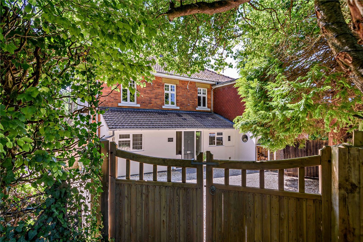 5 bedroom House, Fairview, Andover Road, RG14 - Available, Image 23