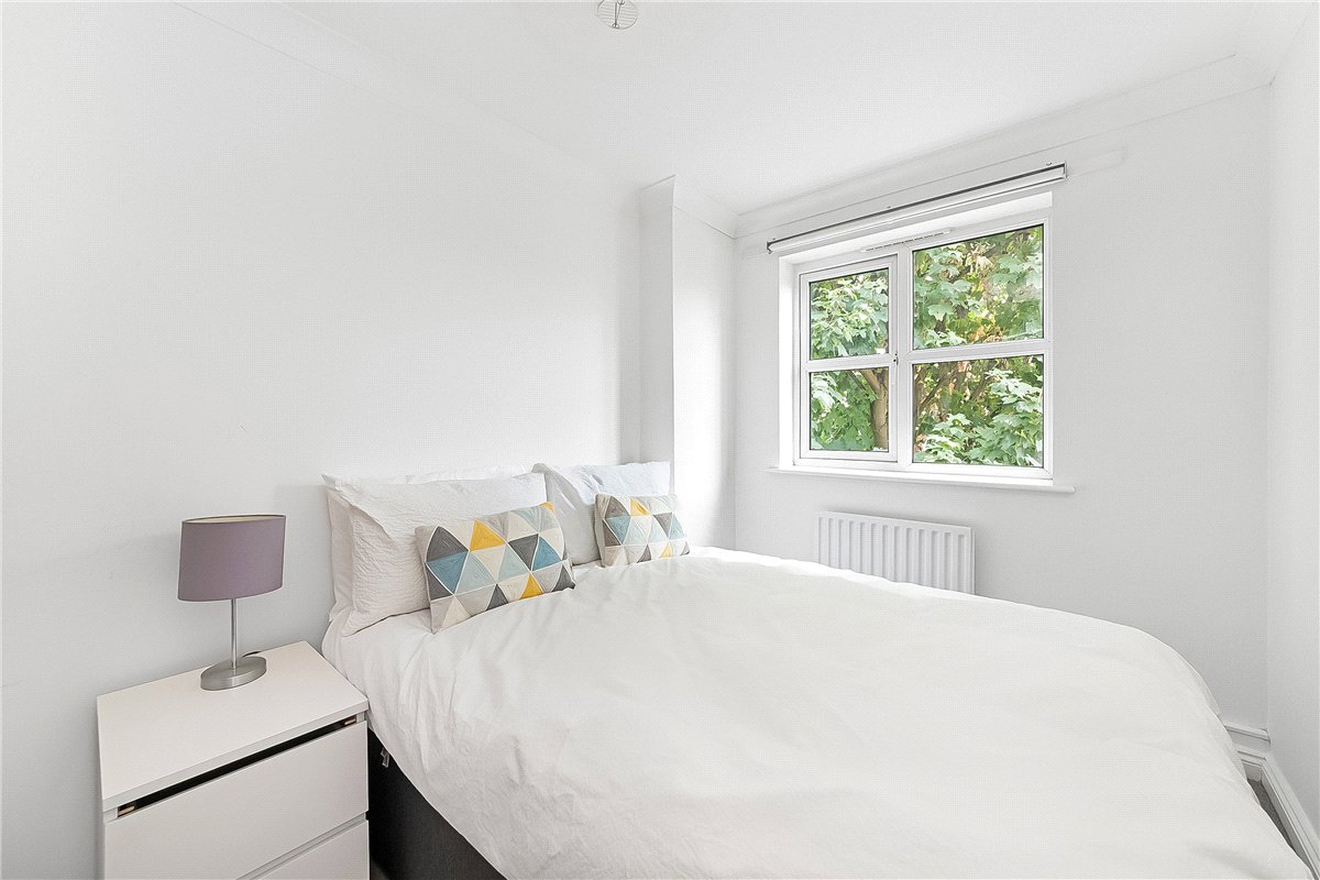 2 bedroom Flat, St. James's Drive, London, SW12 - Available, Image 10