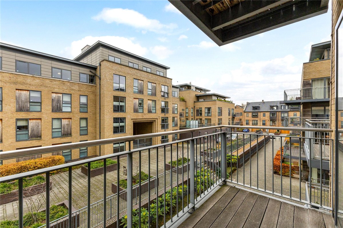 2 bedroom Flat, Keynes House, Kingsley Walk, CB5 - Available, Image 2