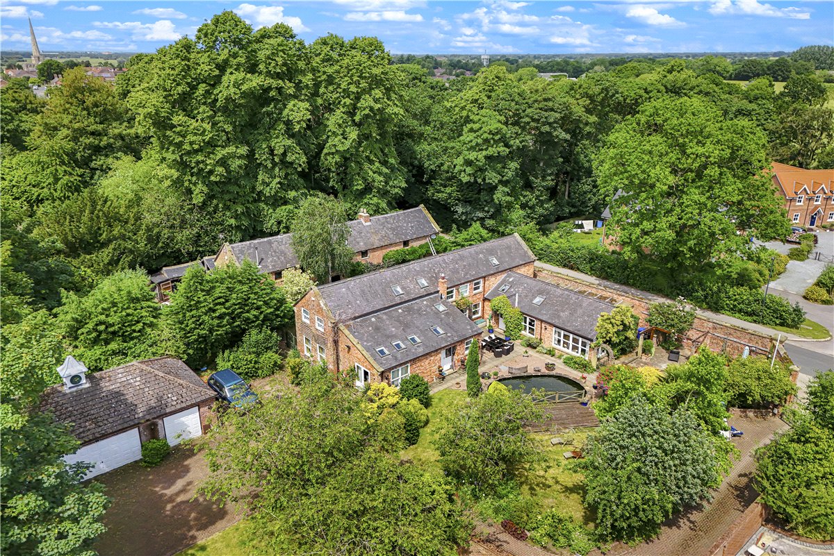 5 bedroom House, School Road, Hemingbrough, YO8 - Available, Image 25