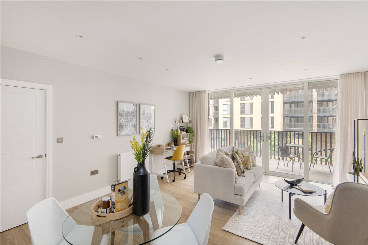 2 bedroom Flat, Greyhound Parade, Wimbledon Grounds, London, SW17 - 
