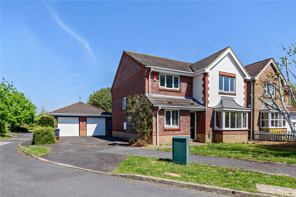 4 bedroom House, Pantheon Road, Chandler's Ford, SO53 - Sold