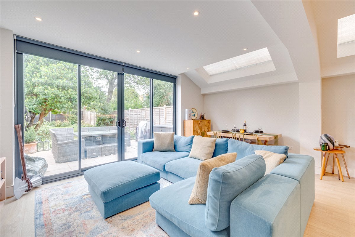 2 bedroom Flat, Niton Street, Bishops Park, SW6 - Let Agreed, Image 4