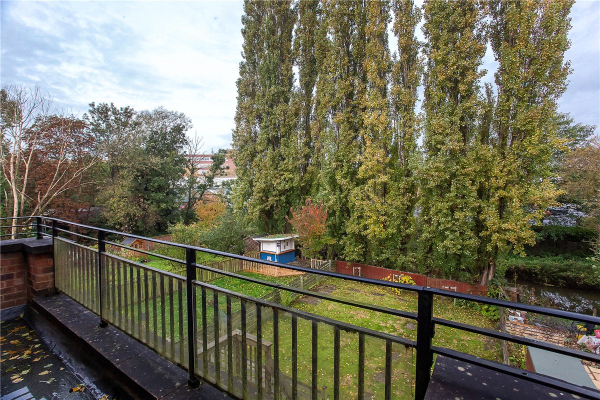 3 bedroom House, Waterside Gardens, York, YO31 - , Image 9