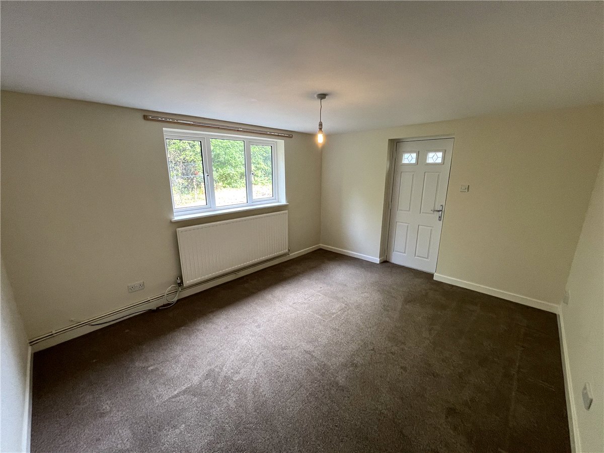 4 bedroom House, Well Meadow, Shaw, RG14 - Available, Image 5