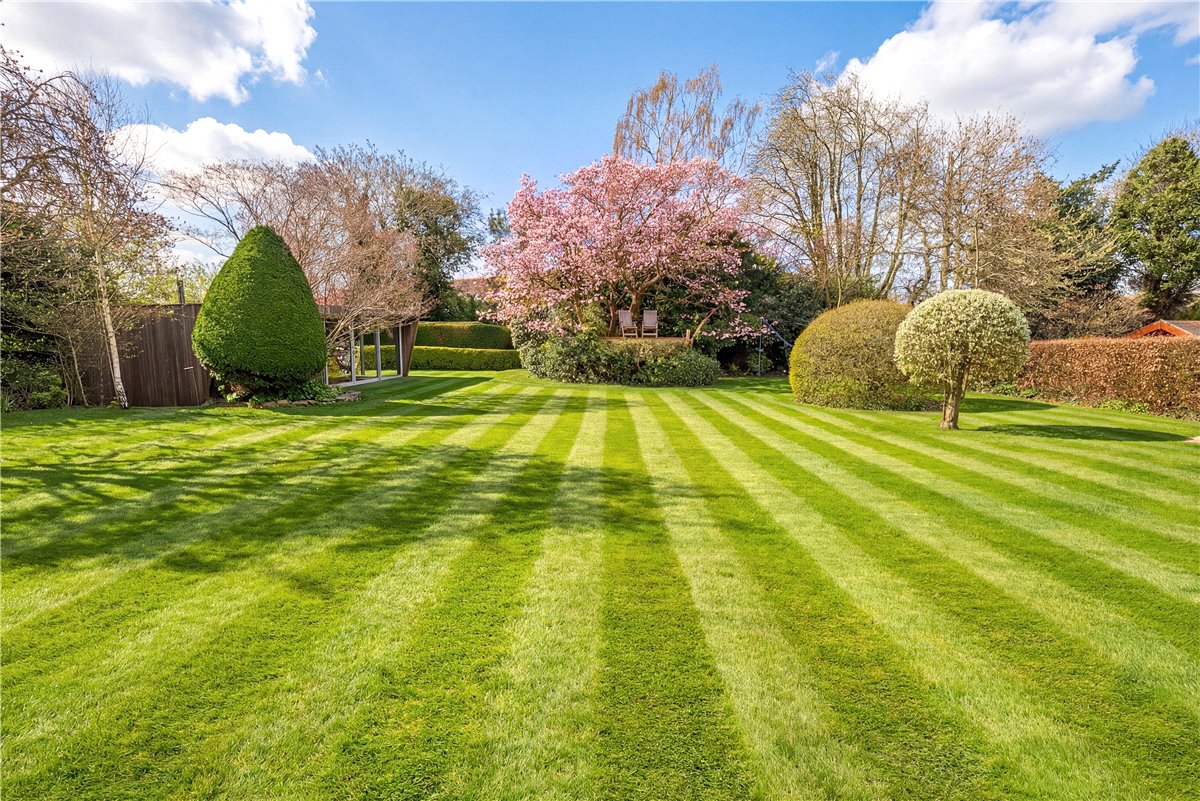 6 bedroom House, Top Lane, Copmanthorpe, YO23 - Available, Image 4