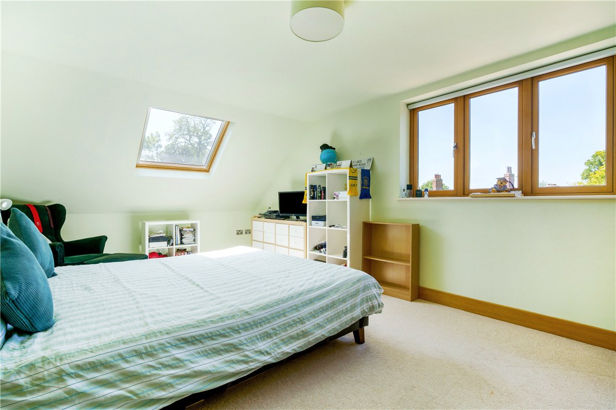 6 bedroom House, York House, Carleton Road, WF8 - Available, Image 15