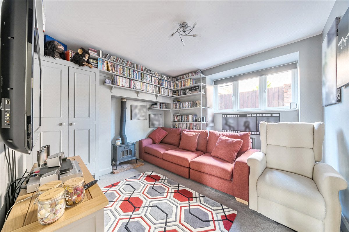 5 bedroom House, Leaze Road, Marlborough, SN8 - Available, Image 5
