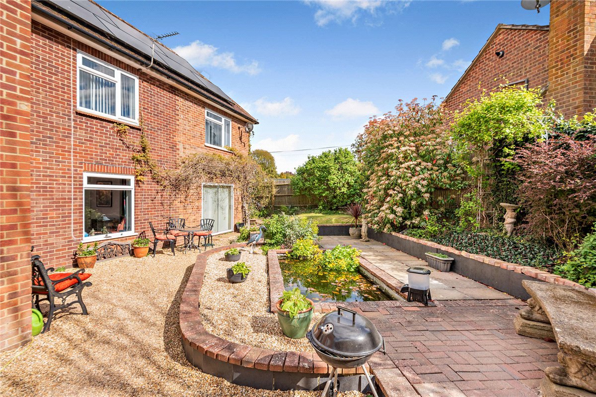 4 bedroom House, George Street, Kingsclere, RG20 - Available, Image 19
