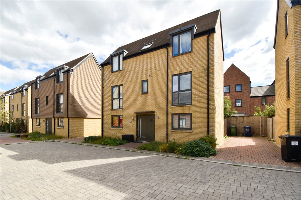 4 bedroom House, Plymouth Close, Cambridge, CB3 - 