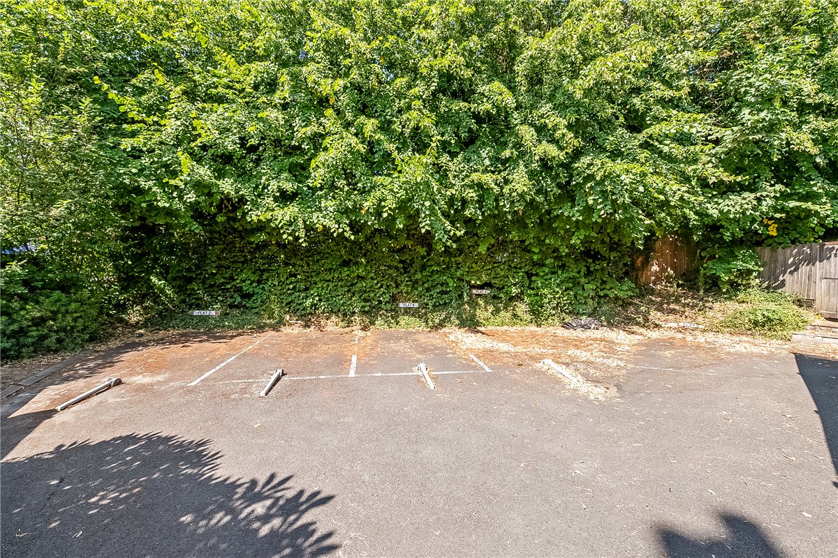 1 bedroom Flat, Wexford Lodge, 163 Nightingale Lane, SW12 - Available, Image 13