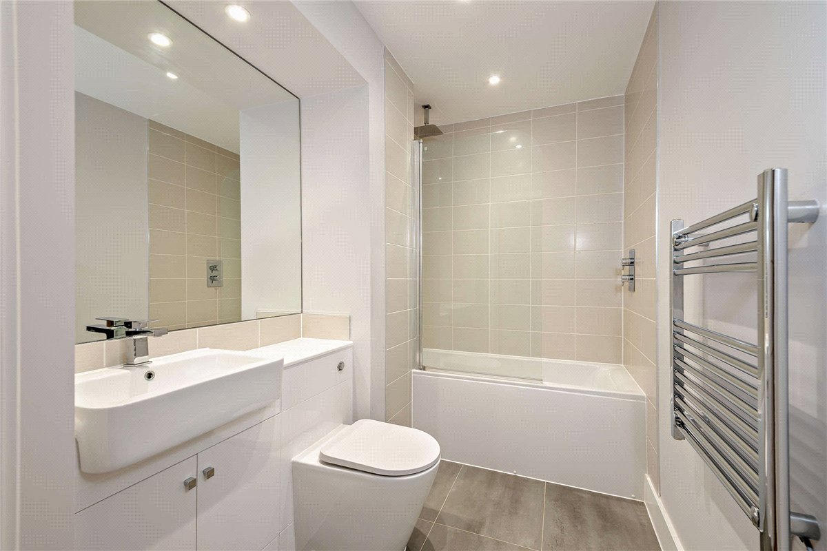 2 bedroom Flat, St Marys Road, Newbury, RG14 - Sold, Image 10