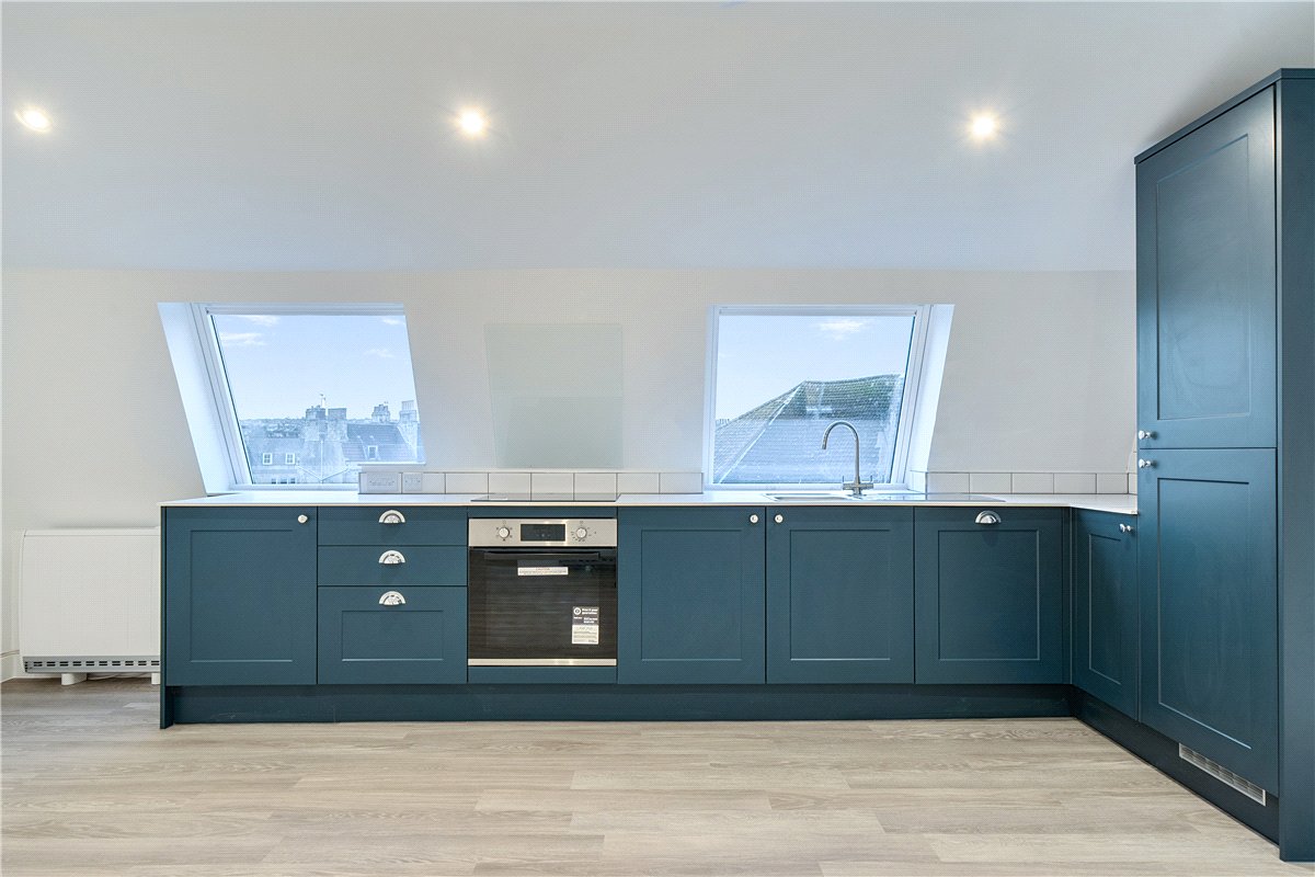 2 bedroom Flat, Palace Yard Mews, Bath, BA1 - Let Agreed, Image 2