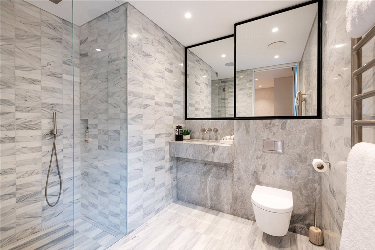 3 bedroom Flat, Cork Street, Mayfair, W1S - Available, Image 13