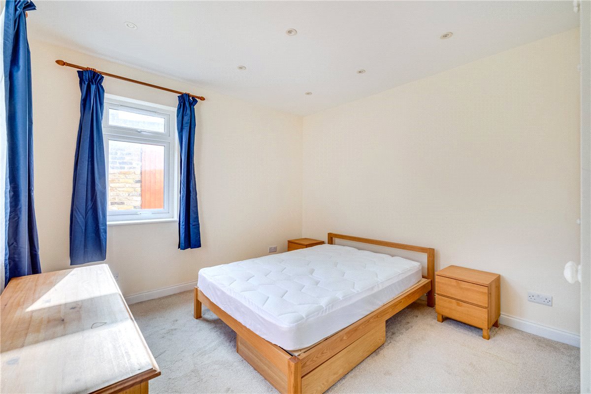 2 bedroom Flat, St Andrews Road, London, W14 - Sold, Image 5