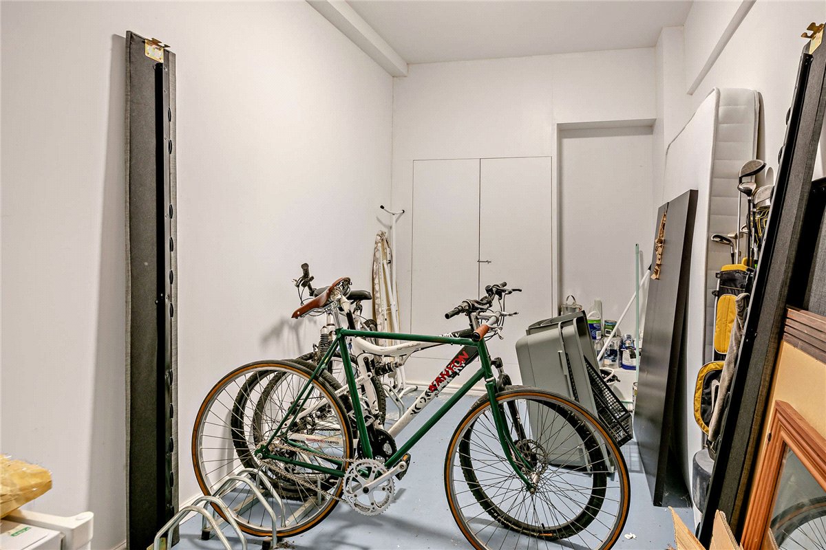 2 bedroom Flat, Northbrook Street, Newbury, RG14 - Available, Image 11