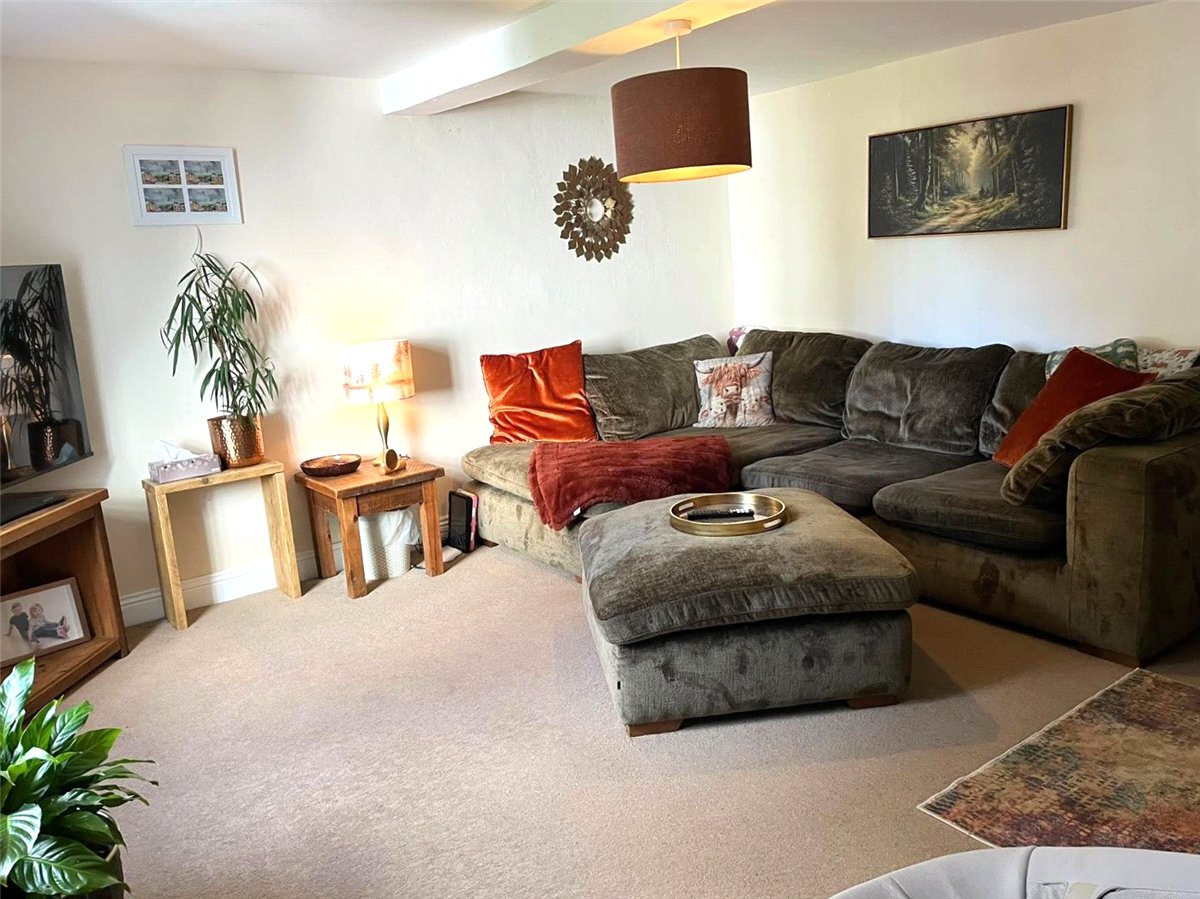 3 bedroom Cottage, Planetree Cottage, The Green, DL8 - , Image 2