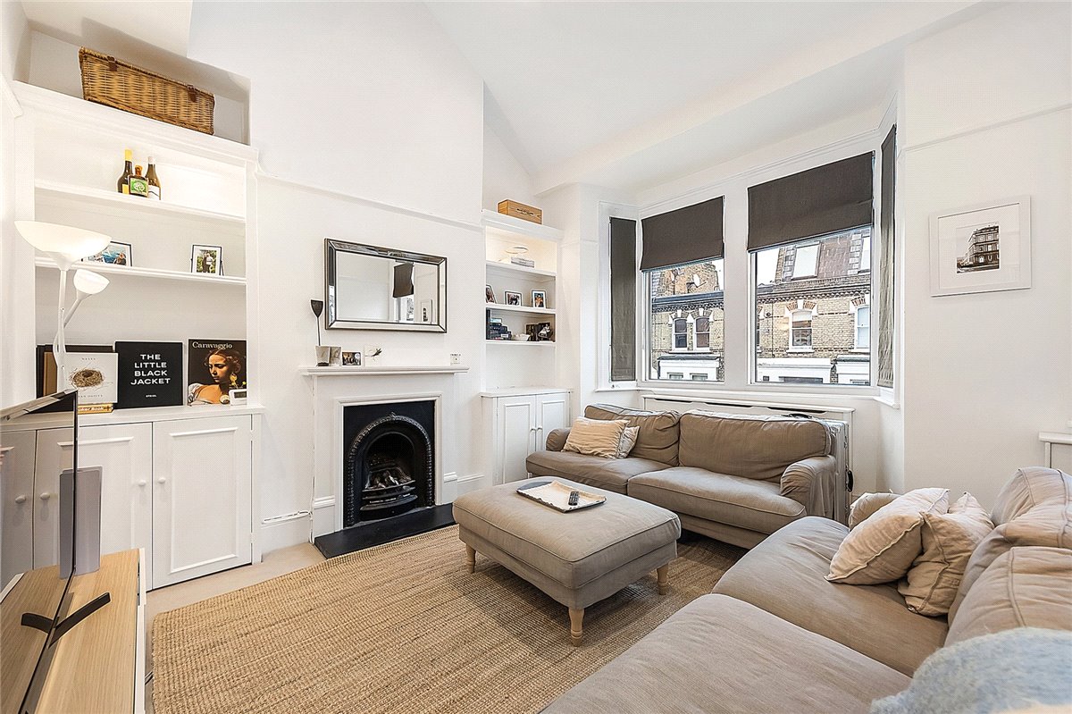 2 bedroom Flat, Munster Road, London, SW6 - 