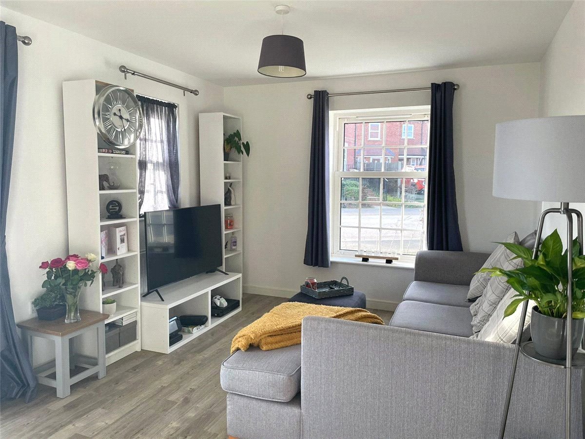 2 bedroom Flat, Thenford Way, Banbury, OX16 - , Image 4