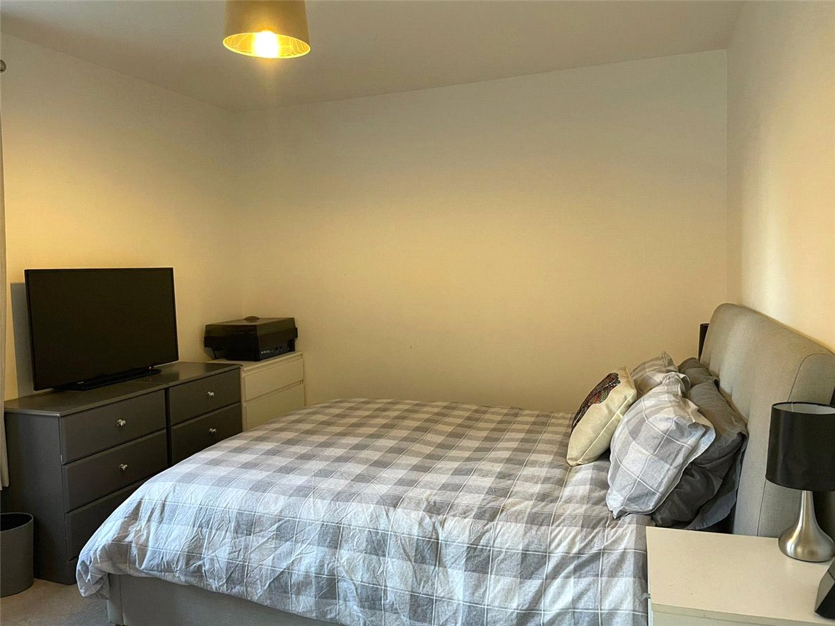 2 bedroom Flat, Thenford Way, Banbury, OX16 - Let Agreed, Image 4