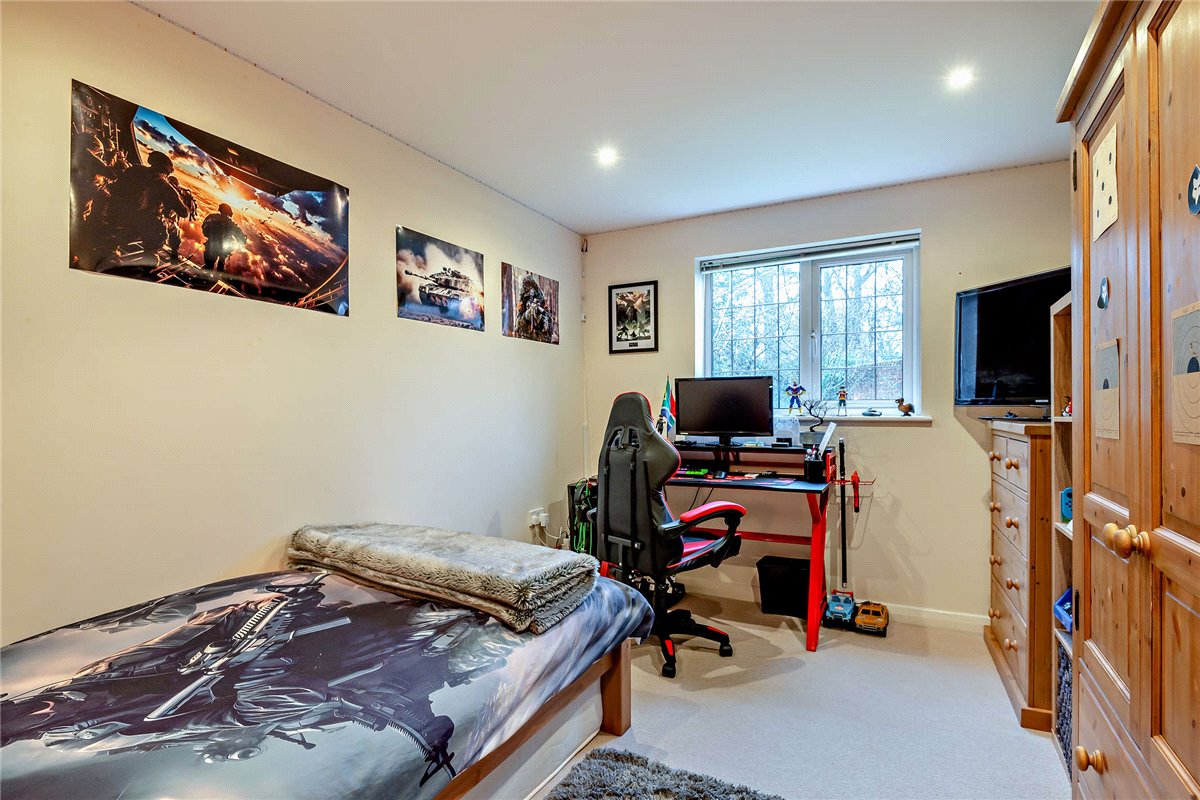 4 bedroom House, Garden Close Lane, Newbury, RG14 - Sold STC, Image 11