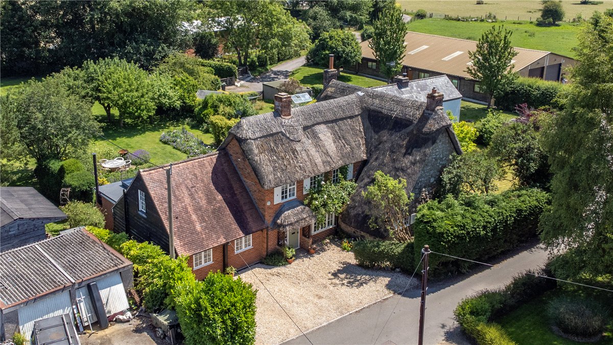 4 bedroom House, Lower Fyfield, Marlborough, SN8 - Available, Image 16