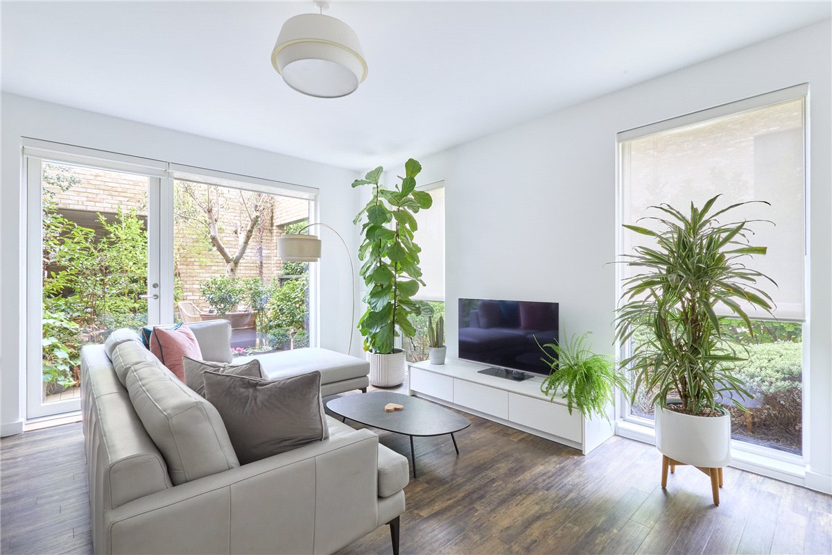 3 bedroom House, Windmill Drive, Trumpington, CB2 - Sold, Image 3