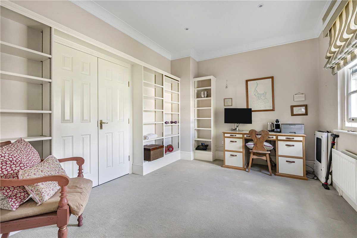 4 bedroom House, Phoenix Square, Pewsey, SN9 - Available, Image 15