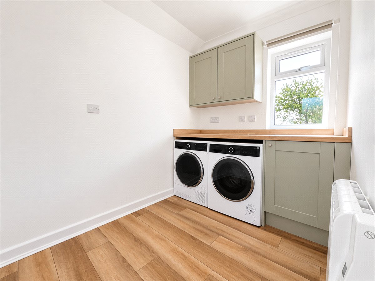 3 bedroom House, Up Somborne, Stockbridge, SO20 - Available, Image 3