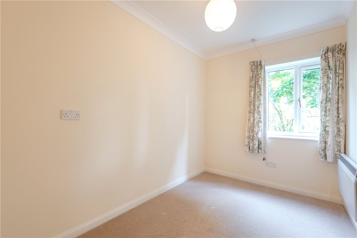 2 bedroom Flat, Old Parsonage Court, Otterbourne, SO21 - Available, Image 3