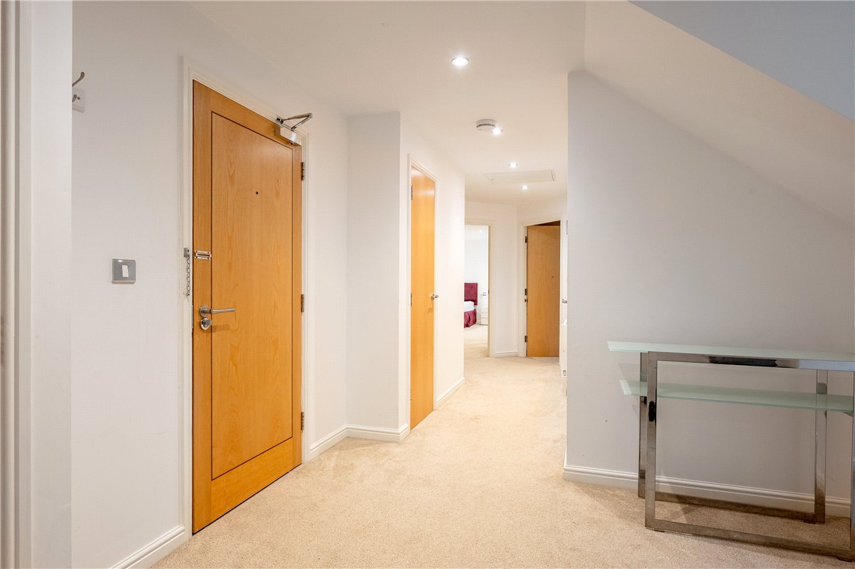 3 bedroom Flat, The Avenue, York, YO30 - , Image 16