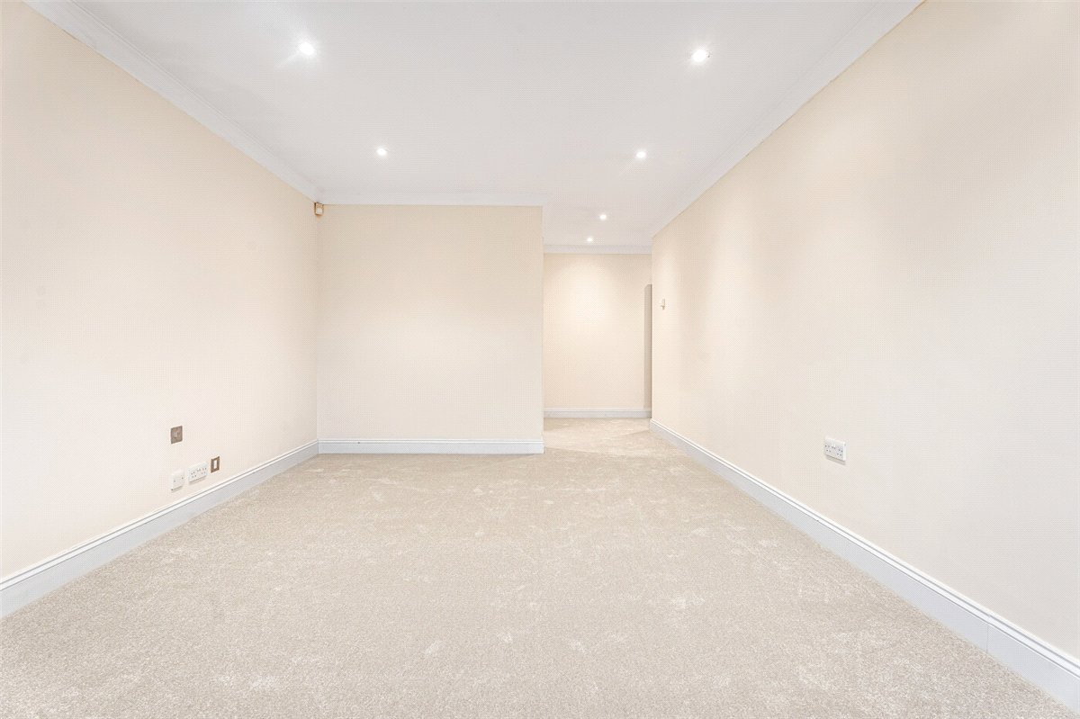 4 bedroom Residential, Nash Lee Lane, Wendover, HP22 - Available, Image 11