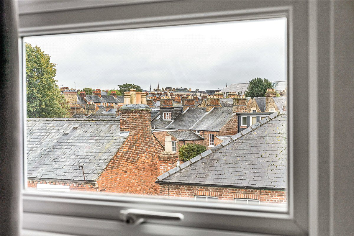 2 bedroom Flat, Walton Crescent, Oxford, OX1 - Available, Image 12