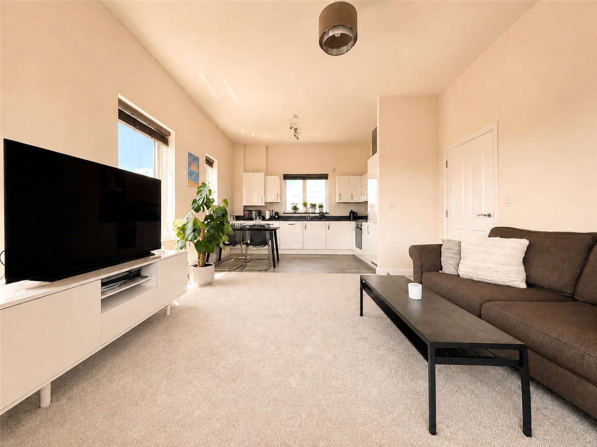 2 bedroom Flat, Lawrence Weaver Road, Cambridge, CB3 - Available, Image 3