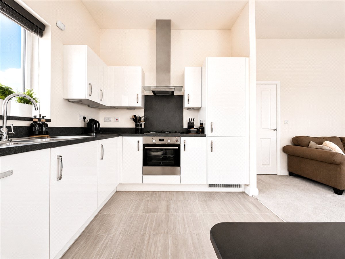 2 bedroom Flat, Lawrence Weaver Road, Cambridge, CB3 - Available, Image 3