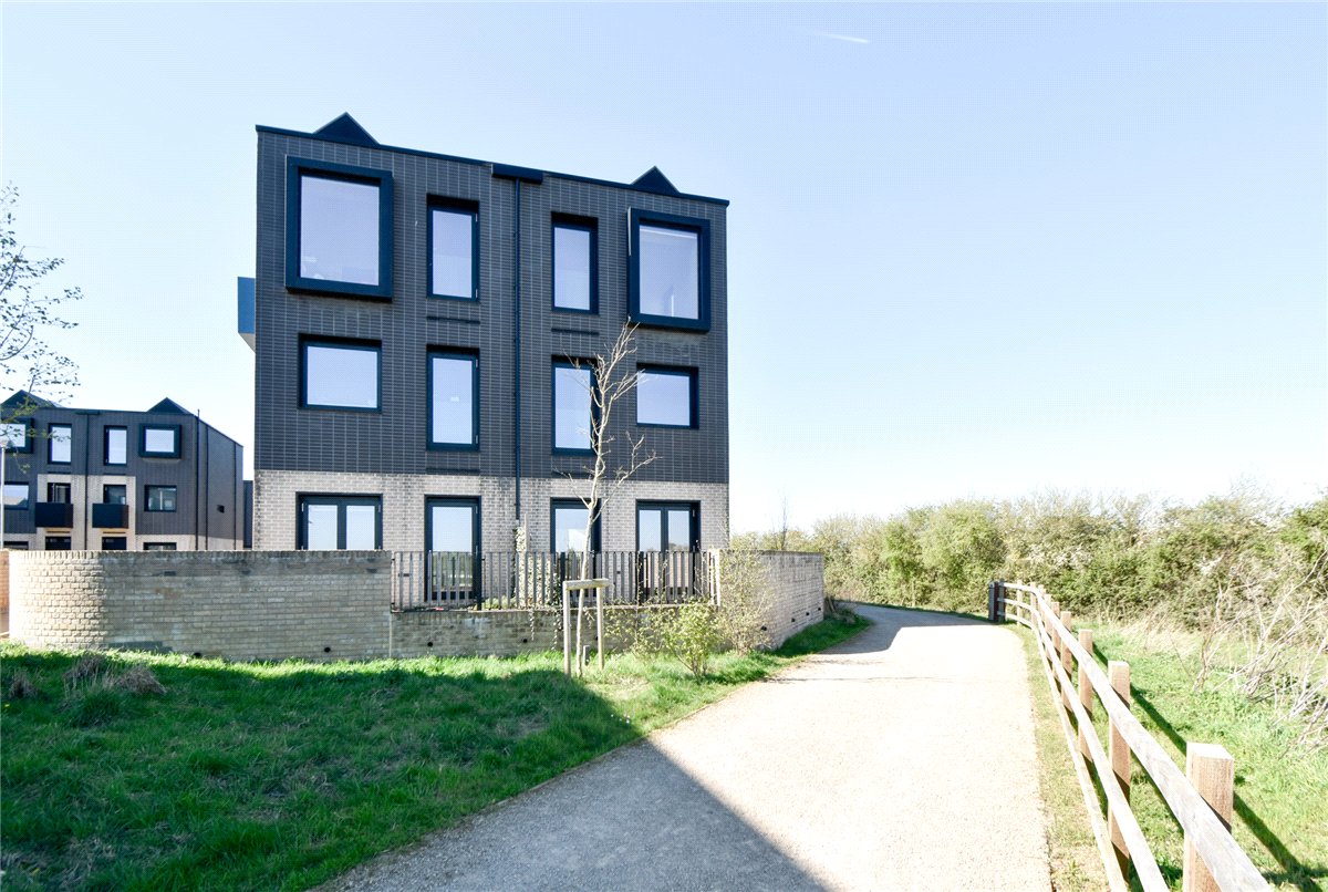 5 bedroom House, Lockhart Way, Northstowe, CB24 - Available