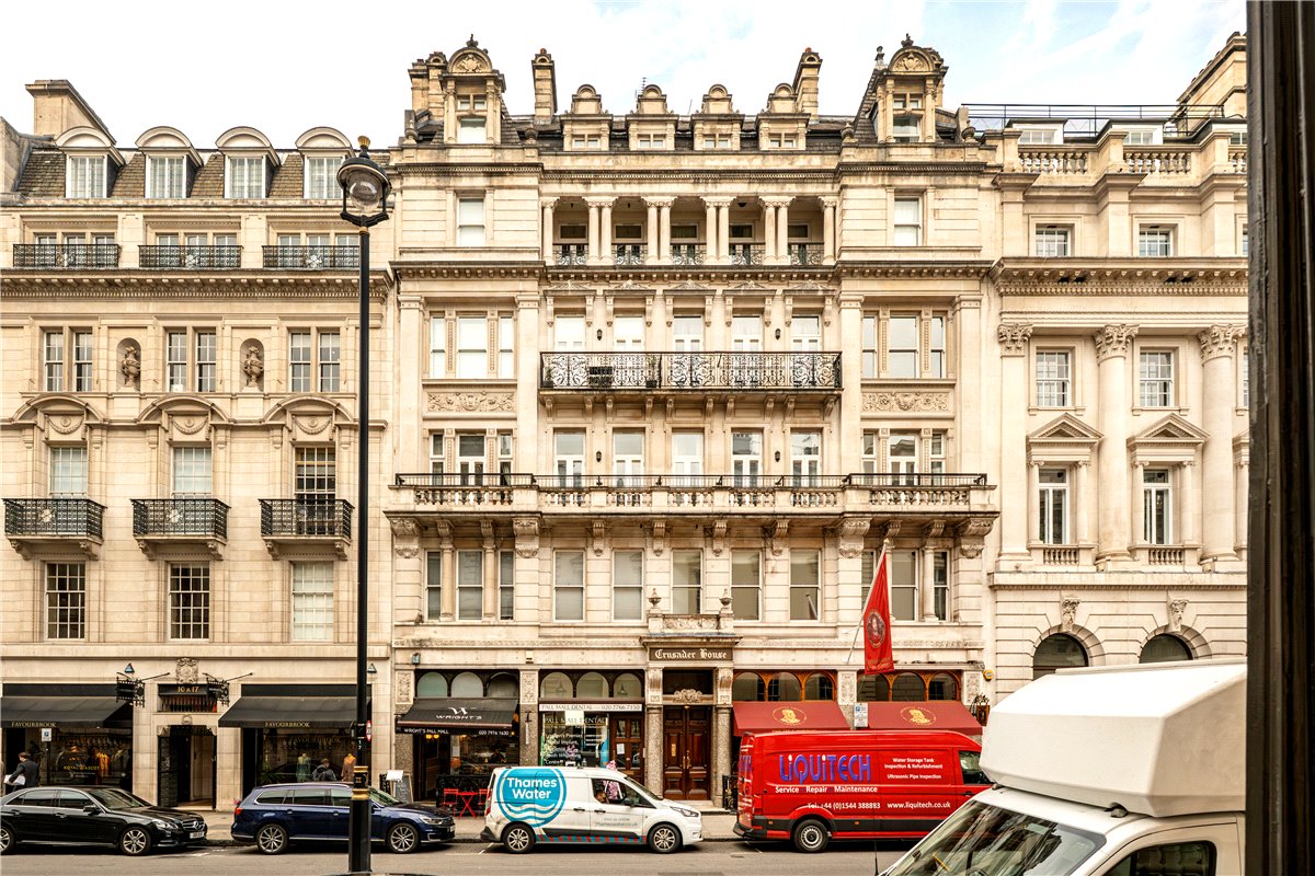 1 bedroom Flat, Pall Mall, St James`s, SW1Y - 