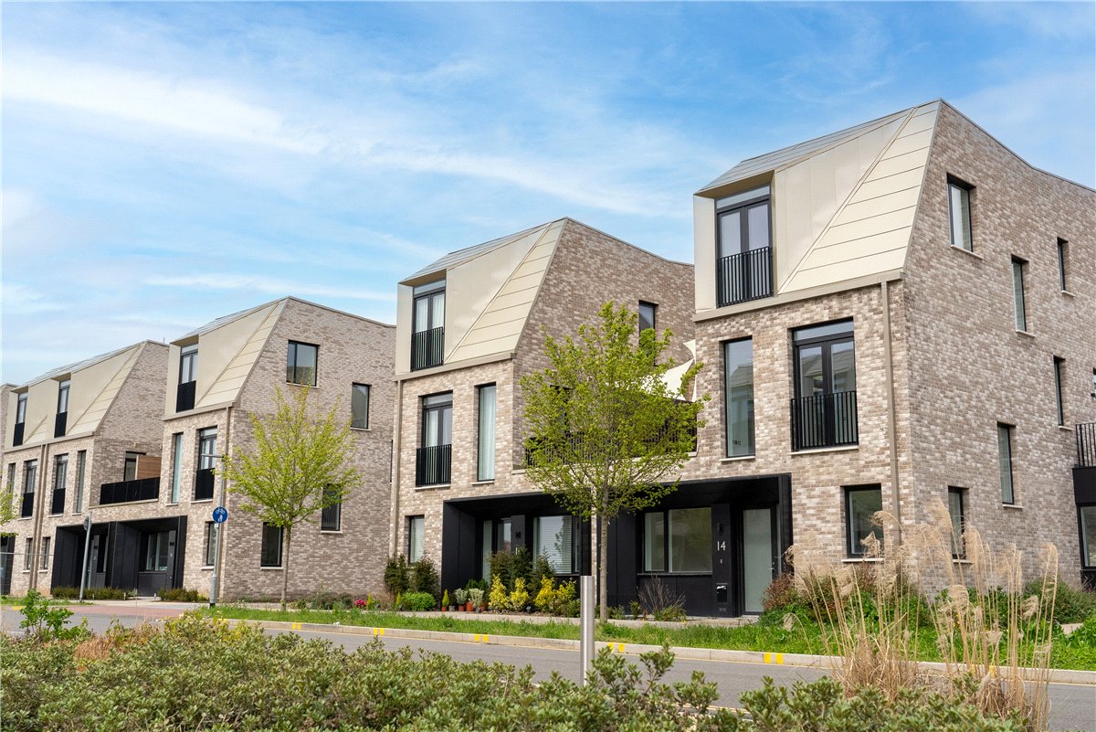 1 bedroom Flat, Eddington Avenue, Cambridge, CB3 - Available
