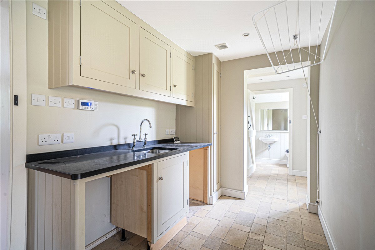 4 bedroom House, North Park Farm, Little Somborne, SO20 - Available, Image 1