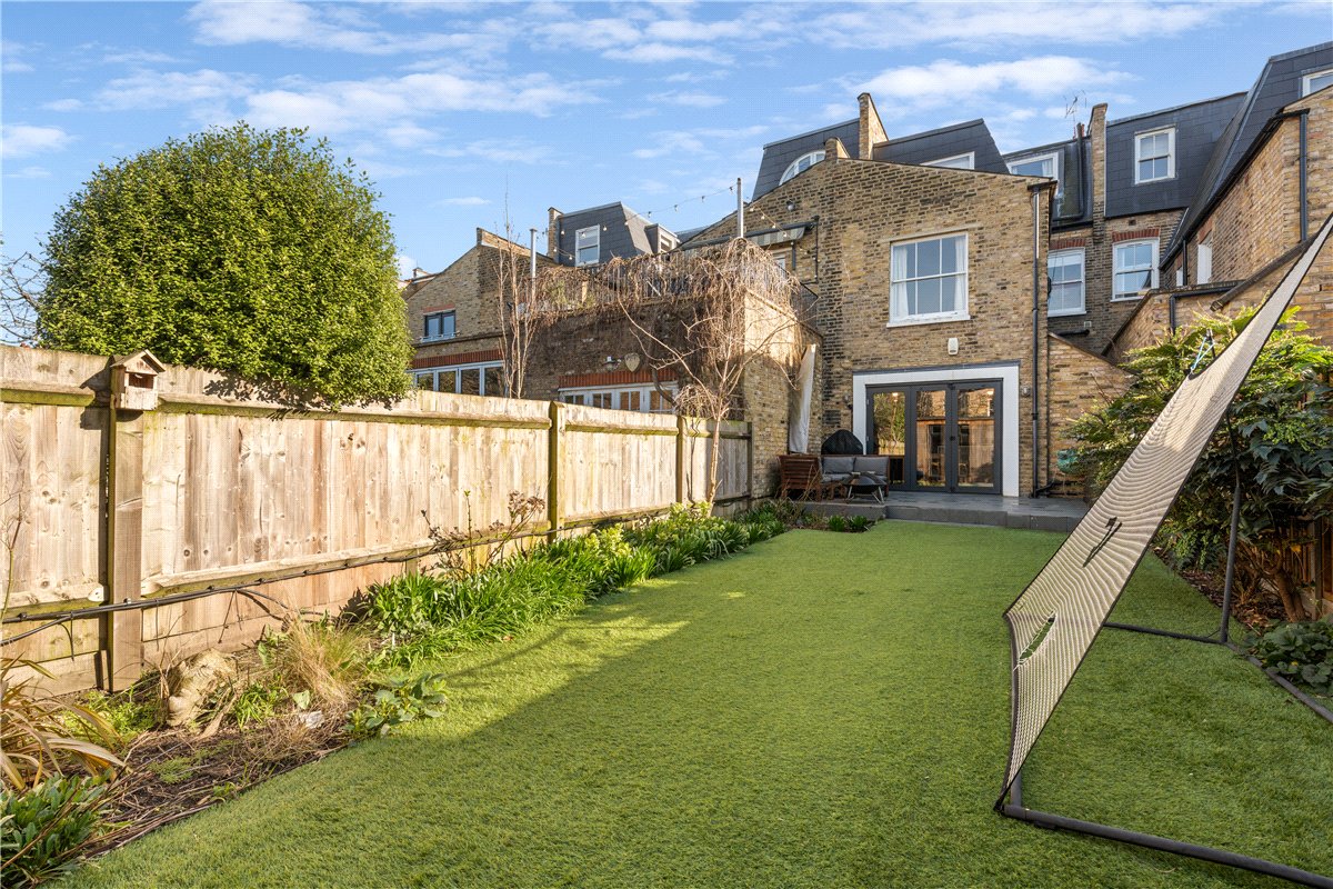 6 bedroom House, Queensmill Road, London, SW6 - Available, Image 10