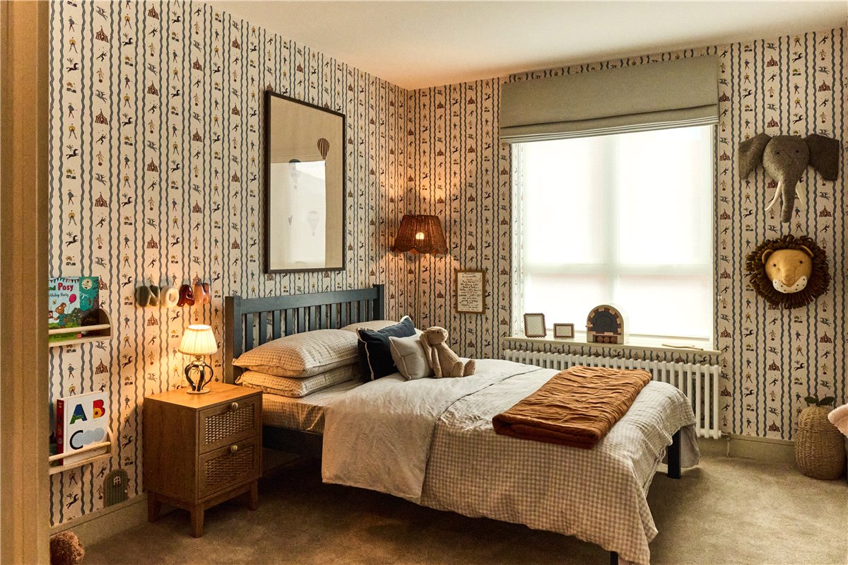 4 bedroom House, London Square Wandsworth Common, Springfield Drive, SW17 - Available, Image 8