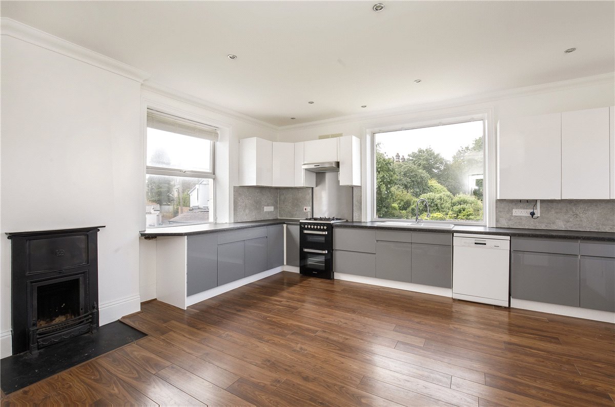3 bedroom Flat, Leeds Road, Harrogate, HG2 - Available, Image 10