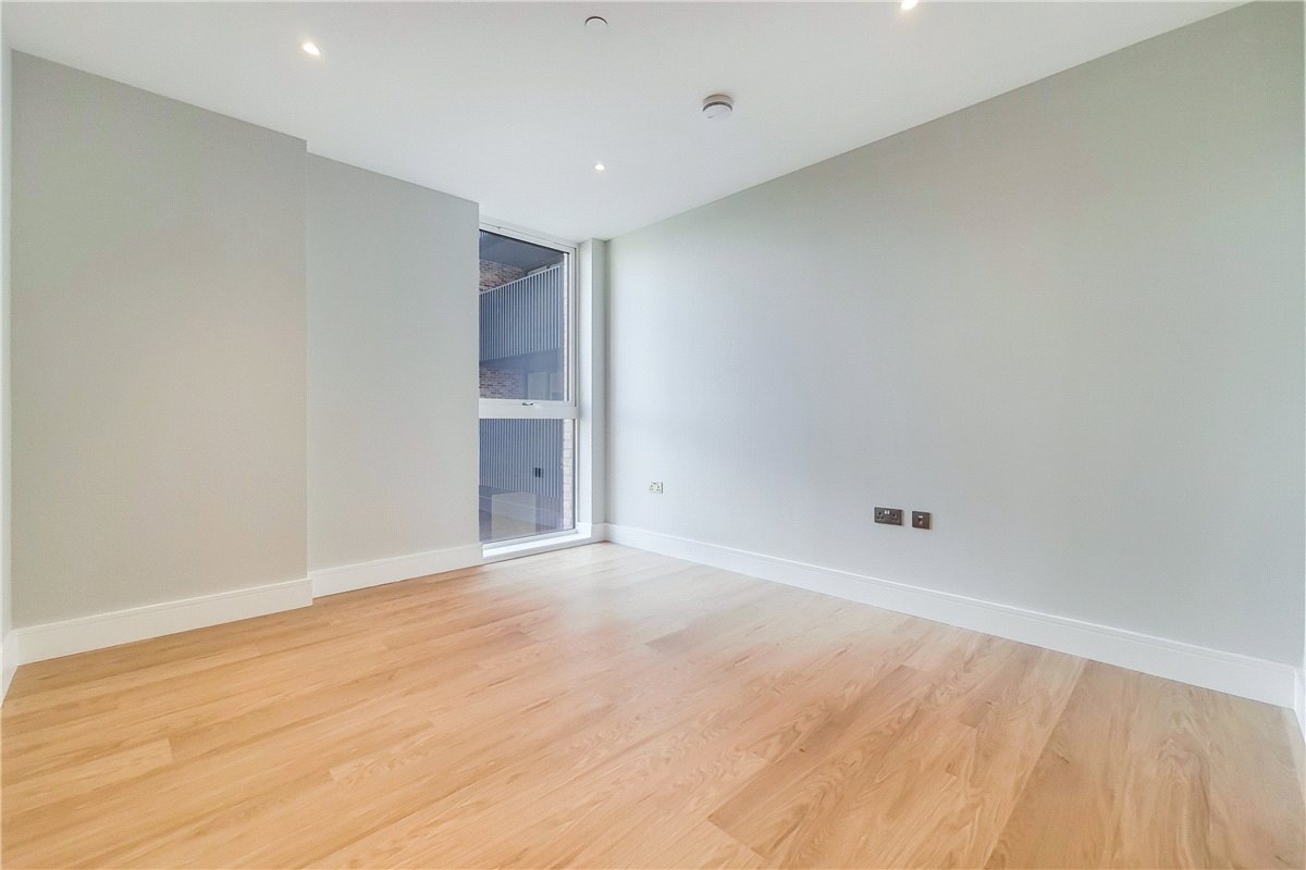 2 bedroom Flat, Greyhound Parade, Wimbledon Grounds, London, SW17 - , Image 1