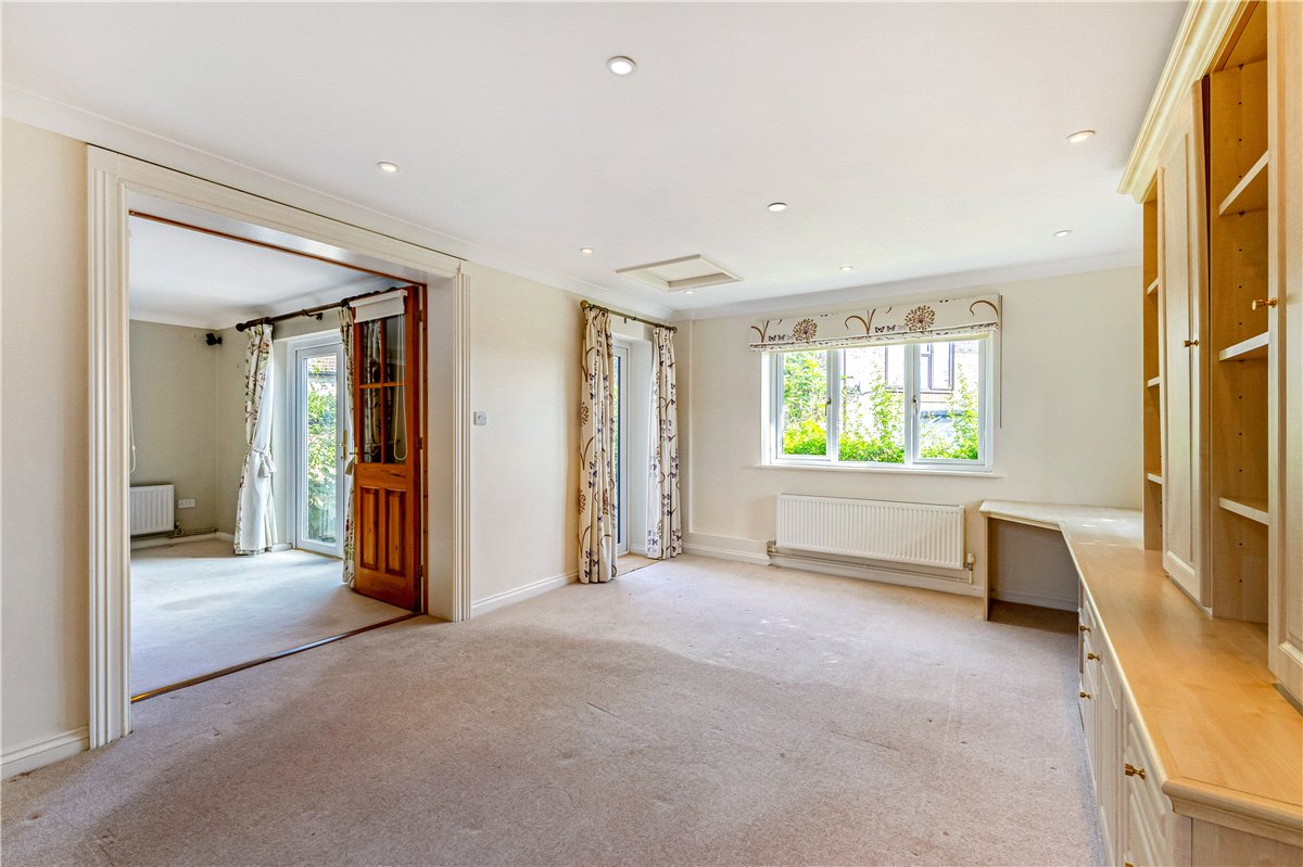 5 bedroom House, Edwards Meadow, Marlborough, SN8 - Available, Image 4